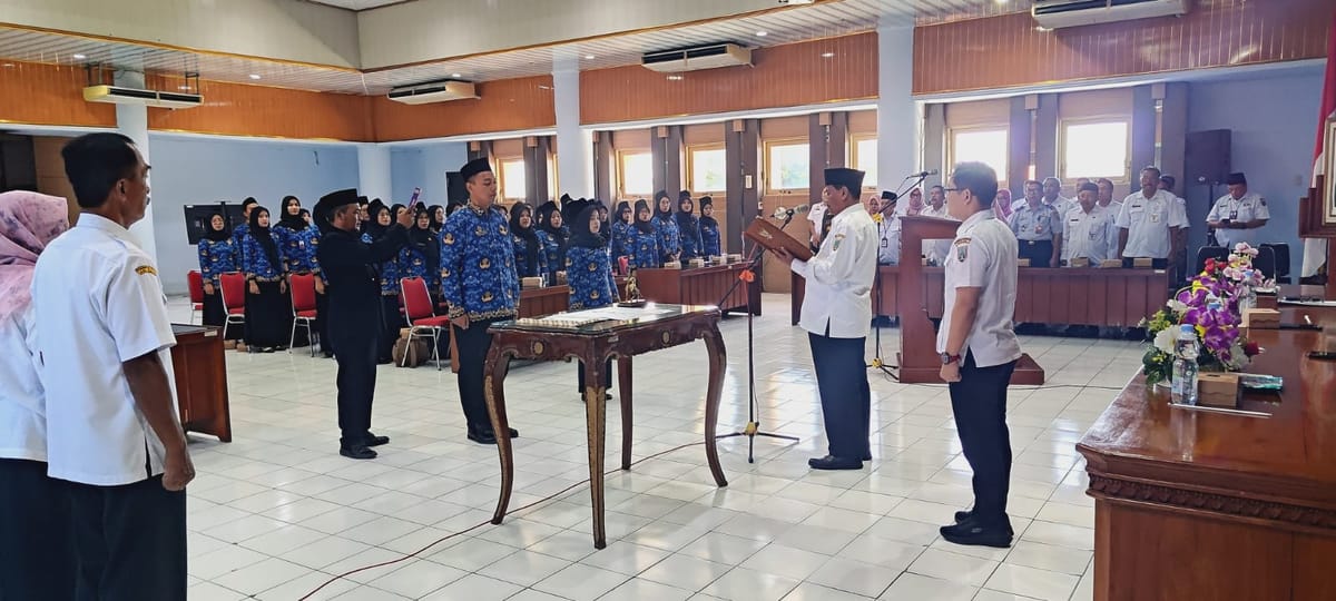 Lantik 76 PNS, Bupati Harno Tekankan Disiplin dan Tanggungjawab ASN