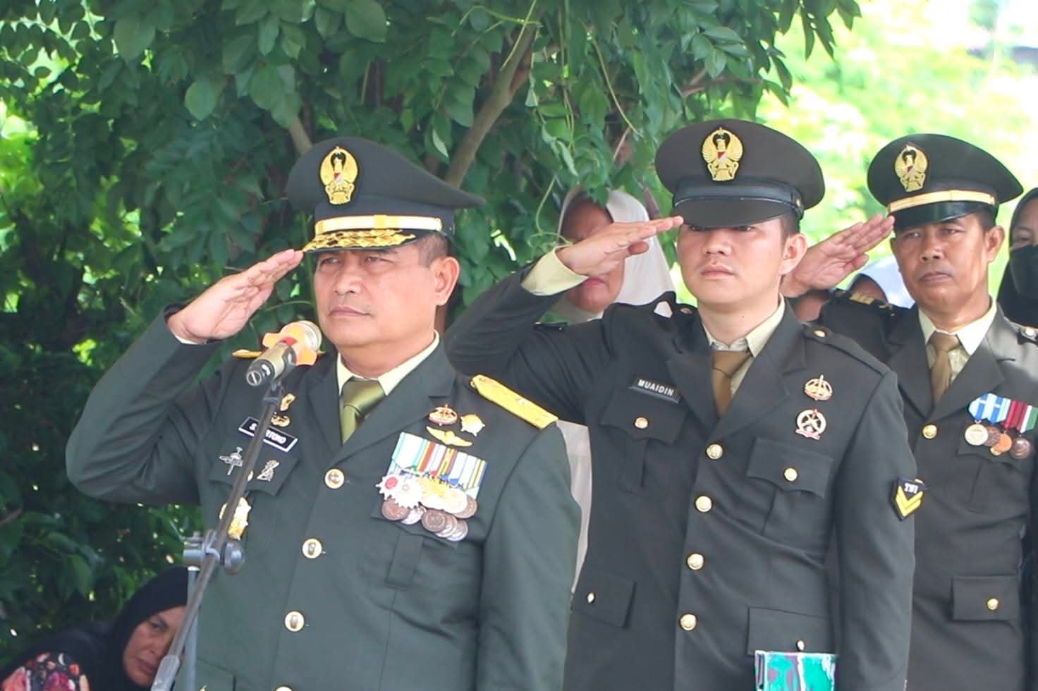 Kasdam XIV/ Hasanuddin antar kepergian Kolonel Inf ( Purn ) Muharwen dengan Prosesi Militer Penuh Kehormatan
