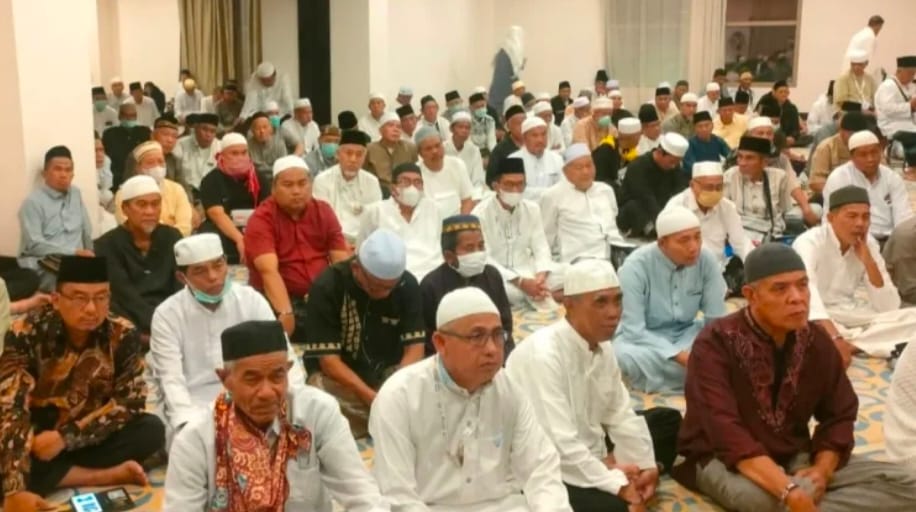Kulsum harian Perkuat Spirilitualitas Jemaah Embarkasi Padang di Makkah