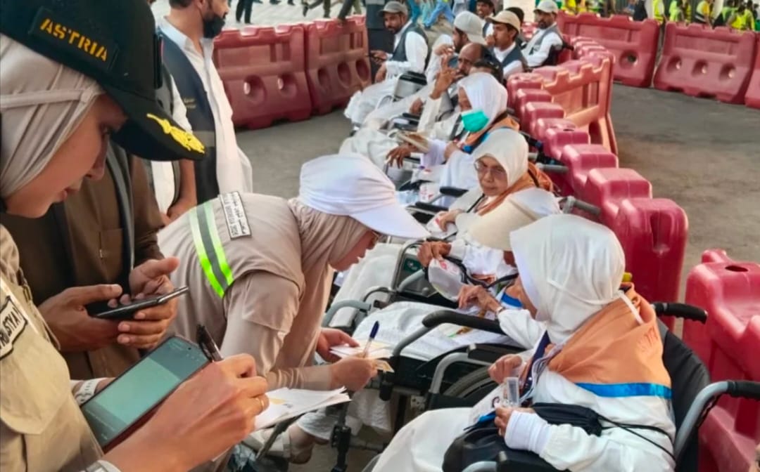 Kloter Padang 07 Siagakan Layanan Khusus untuk Jemaah Resiko Tinggi
