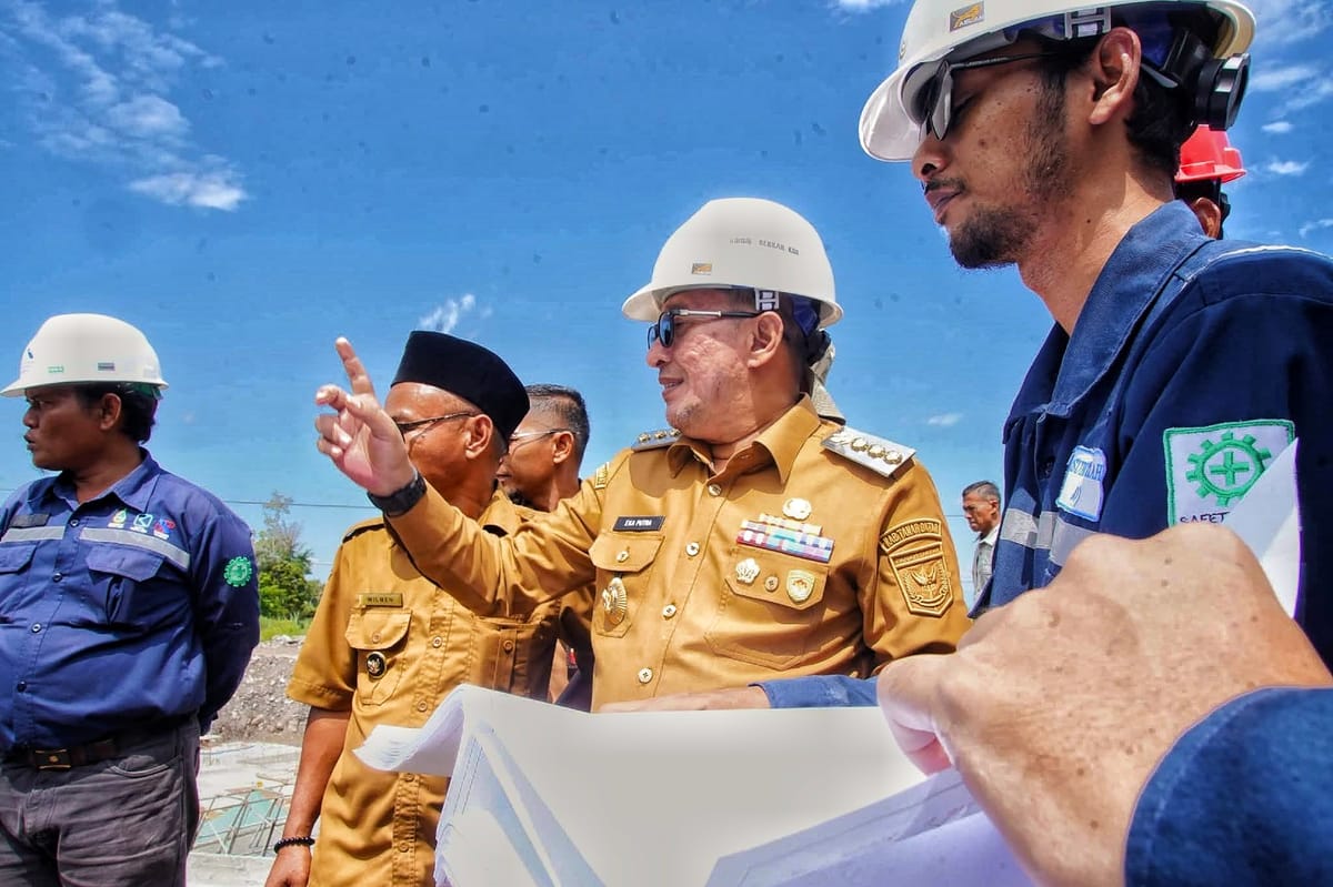 Bupati Eka Putra Tinjau Pembangunan Sabodam Gunung Marapi, Progres Lampaui Target