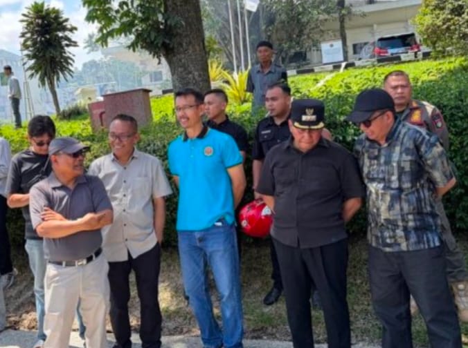 Kebakaran di Parak Kopi Bukittinggi: Seorang Lansia Meninggal Dunia, Walikota Ramlan Turun Langsung ke Lokasi