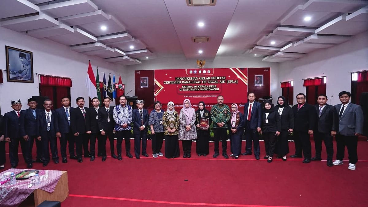 Terima Sertifikat dari Kemenkum, 46 Kepala Desa di Banyuwangi Dikukuhkan Sebagai Paralegal