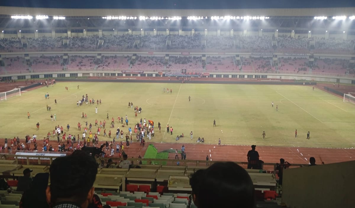 Play Off Championship Rusuh, Stadion Lukas Enembe Jayapura Jadi Korban