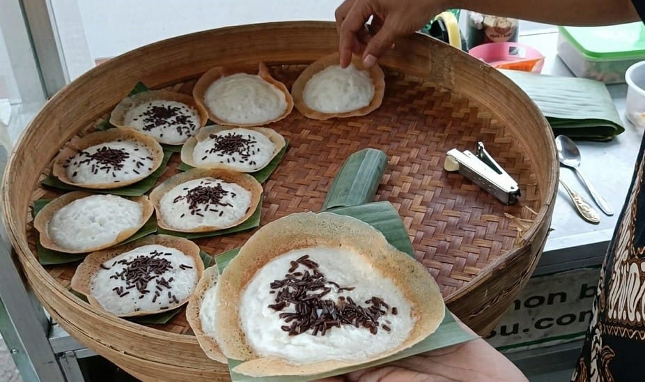 Serabi Rumahan, Bertahan di Tengah Kuliner Modern dan Serabi Legendaris Solo