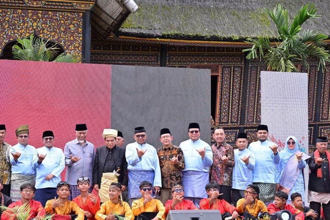 Hadiri Festival Minangkabau 2026, Wali Kota Zulmaeta Dorong Pelestarian Budaya dan Penguatan Ekonomi Masyarakat