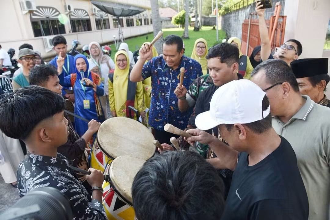 Pemko Pariaman Gelar Festival Maantaan Sambareh, Lestarikan Budaya Lokal