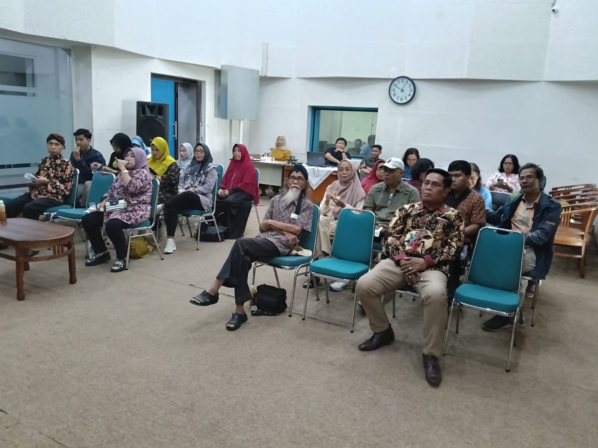 Dongkrak Ekonomi Lewat Bola, RRI Semarang dan PAPPERIS Siapkan Nobar Piala Dunia Plus Pameran UMKM