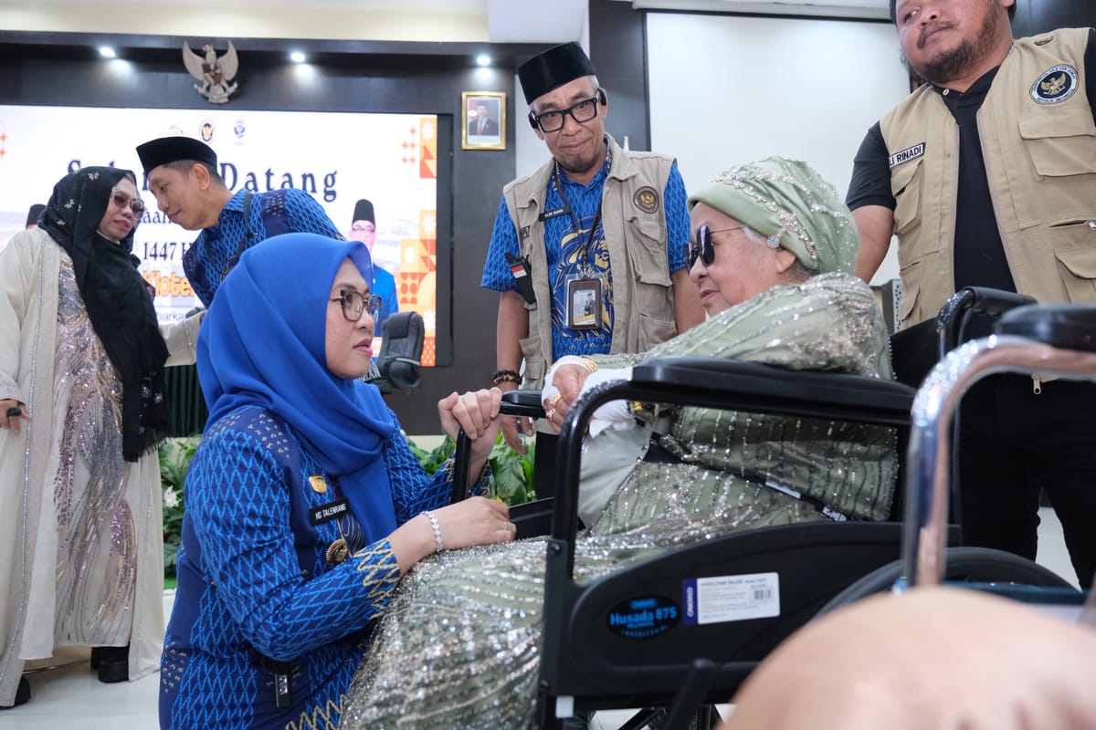 Bupati Gowa Sambut Kepulangan Jemaah Haji Kloter Lima