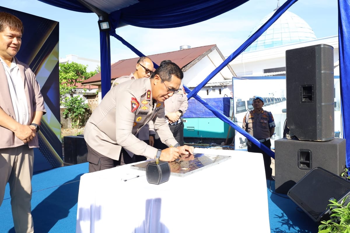 Kapolda Sulsel Letakkan Batu Pertama Pembangunan Gedung BPKB Prototype Ditlantas Polda Sulsel
