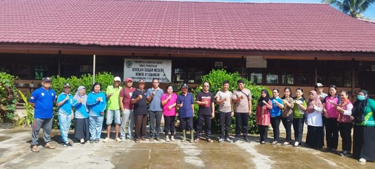 15 Anak Terserang DBD, Polisi dan Forkopimcam Turun Tangan Bersihkan Desa Karangan