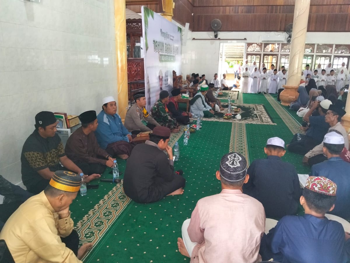 Sinergi TNI-Polri Jaga Khidmat 1 Muharram di Landak, Ratusan Jamaah Padati Masjid Nurul Bustanul Jannah