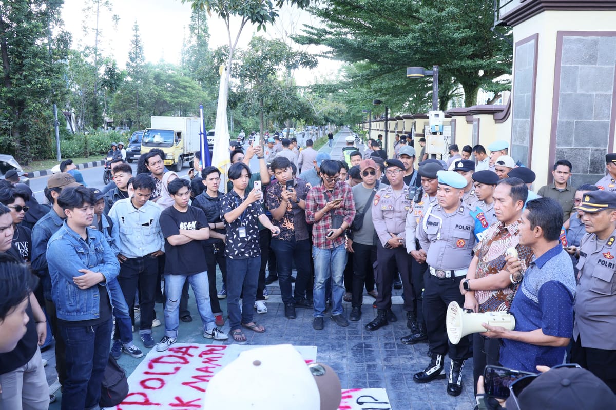 Mahasiswa Peringati Tragedi 2000, Polda Kalbar Kawal Aksi Unjuk Rasa Secara Humanis