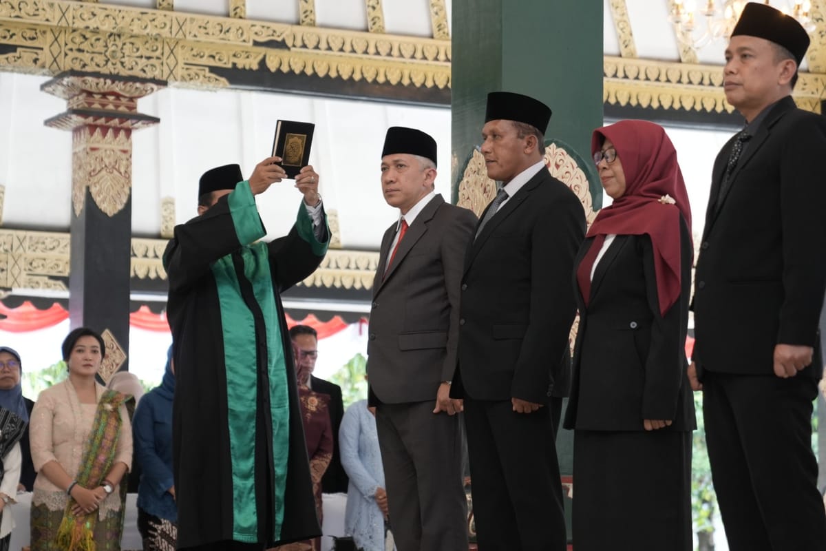 Bupati Sleman Lantik Sekretaris Daerah dan Sejumlah Kepala OPD di Lingkup Pemkab Sleman.