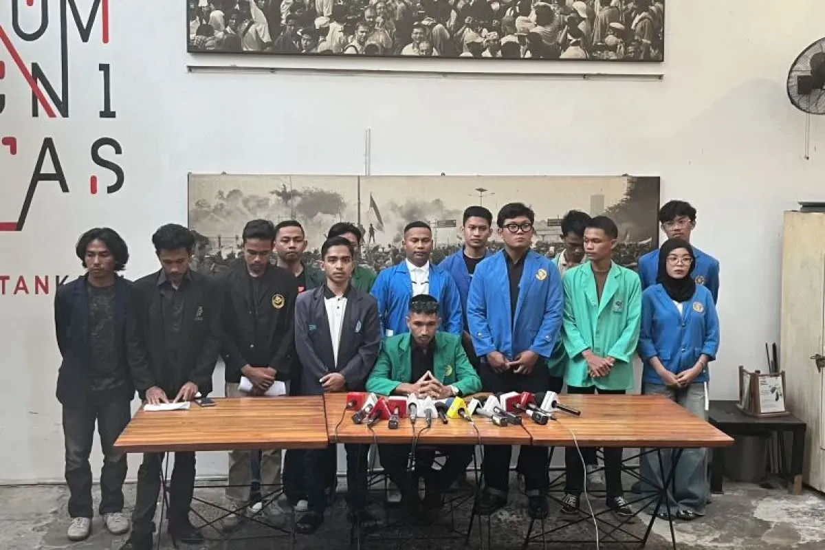 Aksi "Reformasi Jilid 2" Ternoda Mobil SUV Mewah hingga Besan Jenderal