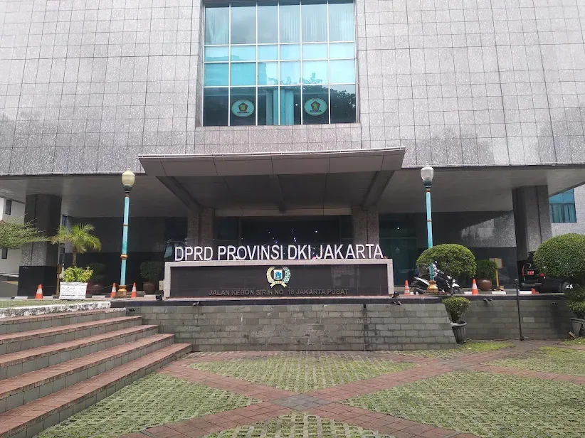 Pendapatan Masih "Gelap", Komisi C DPRD DKI Tuntut Transparansi Pajak BBM dan PLN