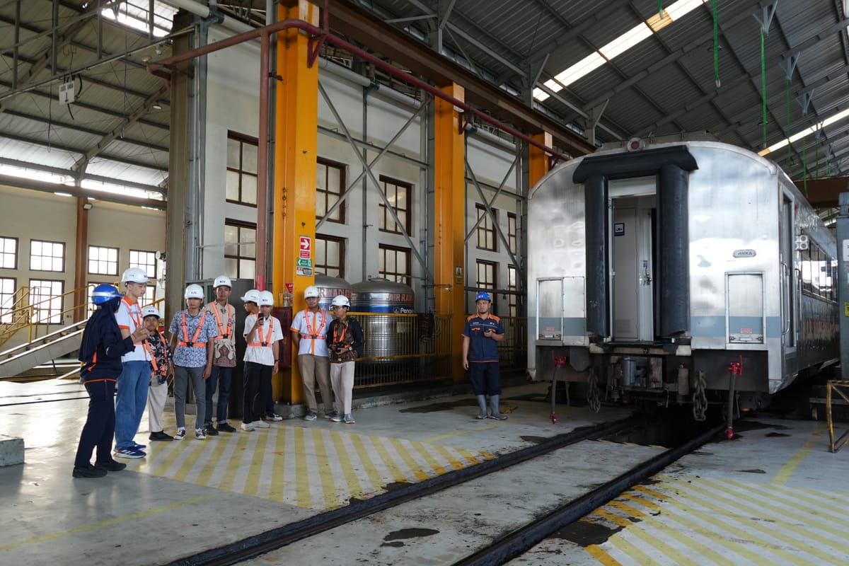 Mengintip Dapur Kereta Api, Mimpi Para Railfans yang Menjadi Kenyataan