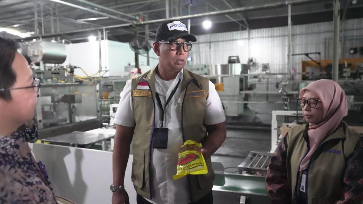 BULOG Tarik Seluruh MinyaKita Produksi PT KMR, Diduga Berbau Solar