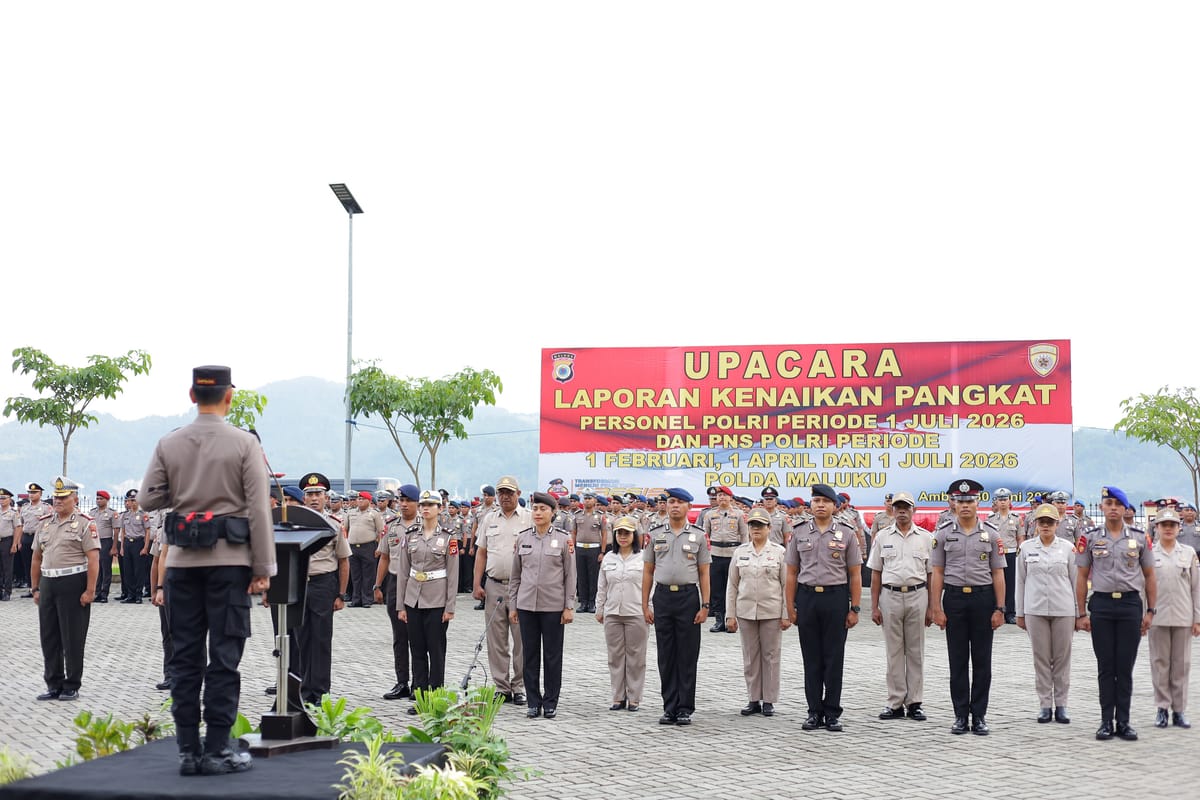 Personel Polda Maluku Naik Pangkat,  Kapolda  Tegaskan : Harus Dibayar Dengan Integritas