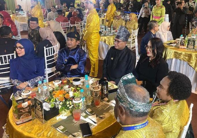 Wali Kota Ambon dan Ketua TP PKK Hadiri Gala Dinner APEKSI 2026, Perkuat Sinergi Antar Pemerintah Kota
