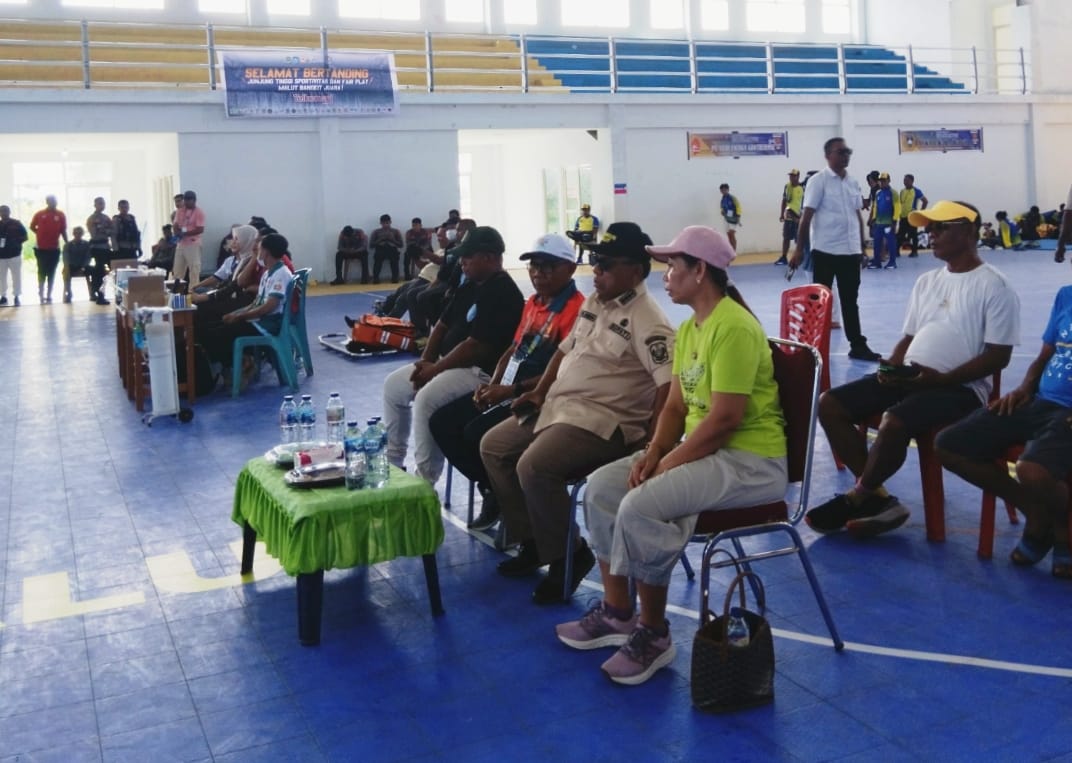 Bupati Halut Tinjau Pelaksanaan Pertandingan Karate di GOR Halmahera Utara
