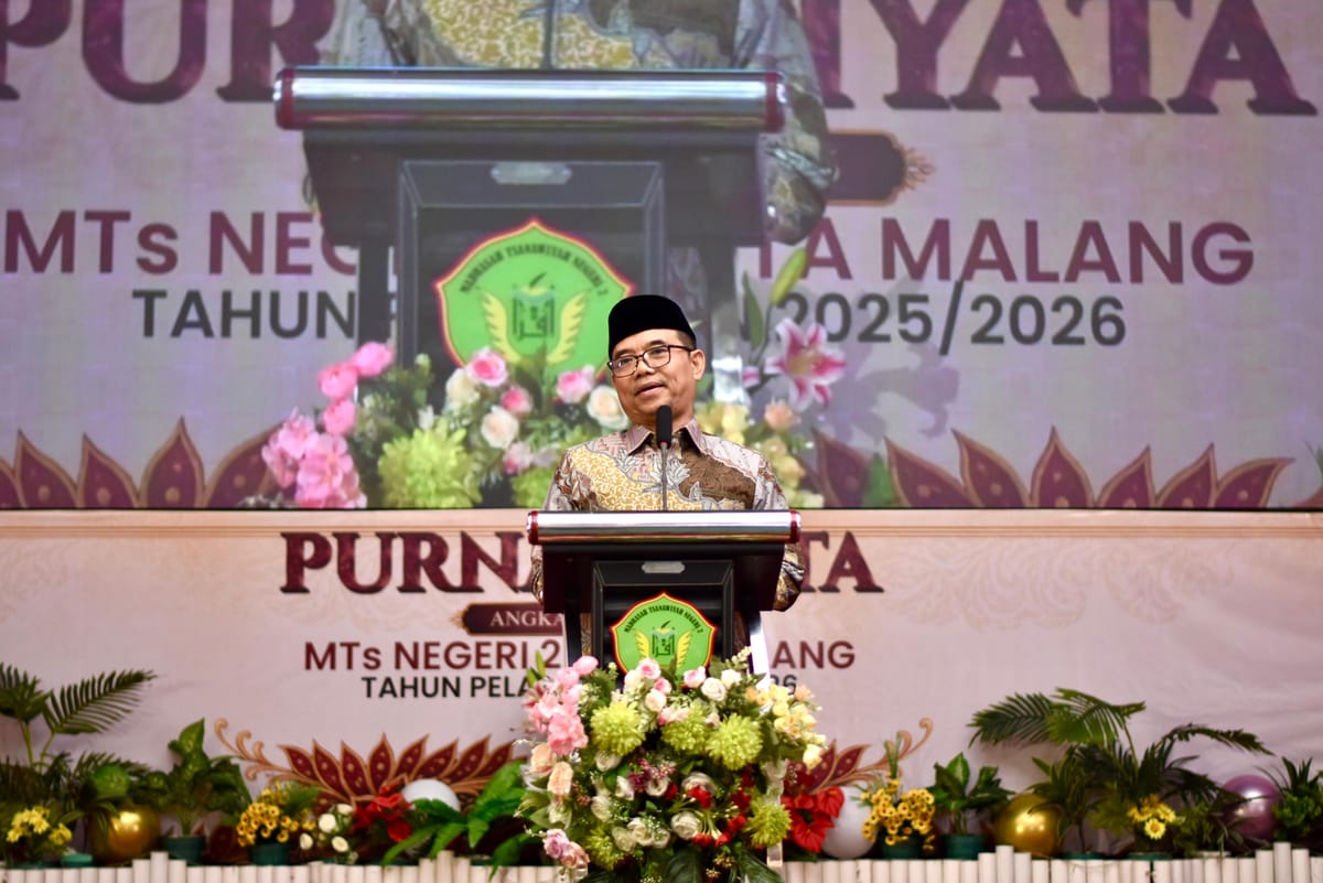Hadiri Langsung Purnawiyata MTsN 2 Kota Malang, Kakanwil Kemenag Jatim Beri Pesan Adab dan Karakter