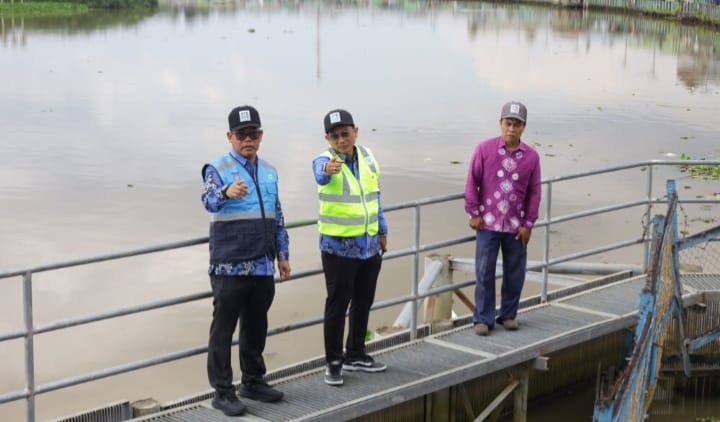 Antisipasi Intrusi Air Asin Saat Kemarau, Direksi PAM Bandarmasih Tinjau Intek Sungai Bilu
