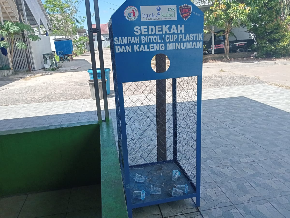 Bank Kalsel Melalui Corporate Social Responsibility (CSR) Bantu Sediakan 20 Bank Sampah Bahe'mart