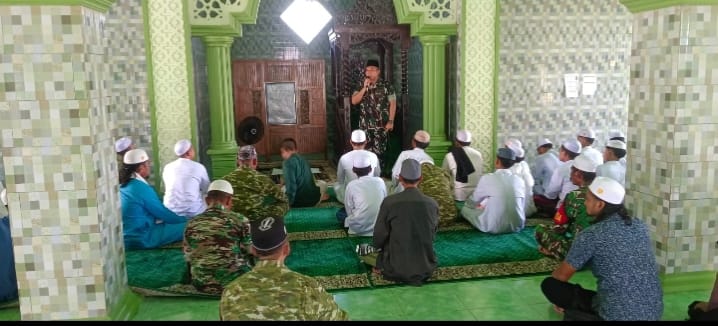 Dandim 1002/HST Perkuat Silaturahmi Lewat Salat Jumat di Ponpes Nurul Islam