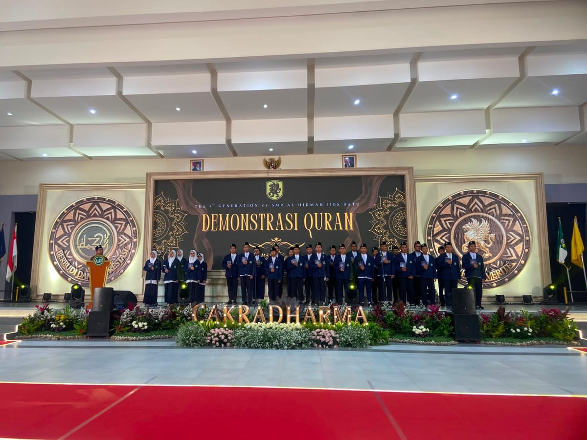 Siswa Angkatan IV Cakradharma SMP IIBS Batu Ditempa Nilai Kepemimpinan dan Spiritualitas di Pembekalan Akhir