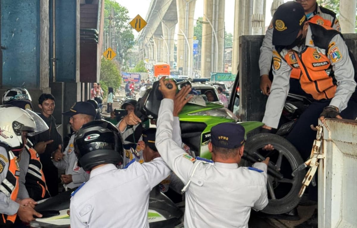 Belasan Motor dan Jukir Liar Ditertibkan di Pasar Cipulir dan Gandaria City Jakarta Selatan