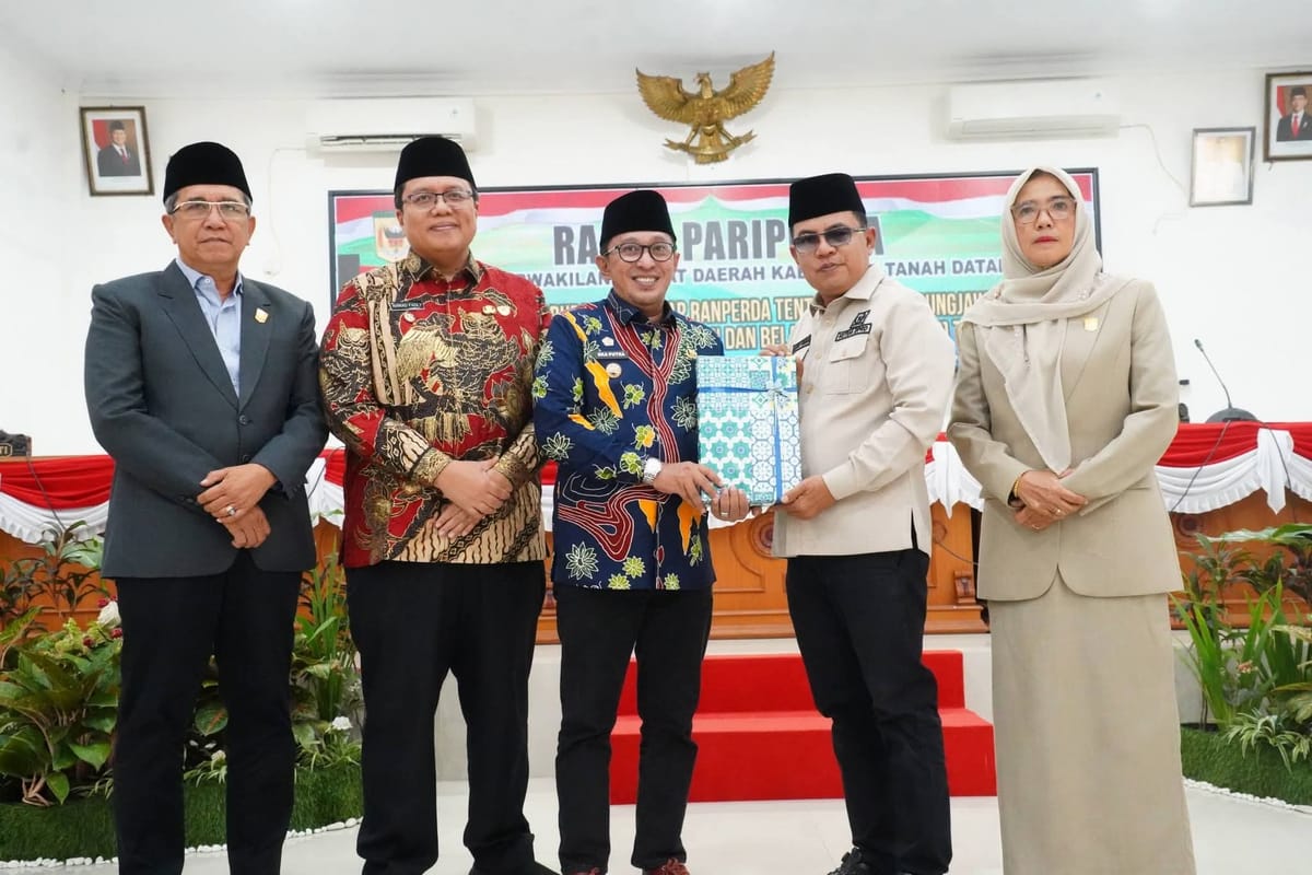 Tanah Datar Catat Surplus Anggaran Rp62,17 Miliar, Bupati Eka Putra Sampaikan Pertanggungjawaban APBD 2025 ke DPRD