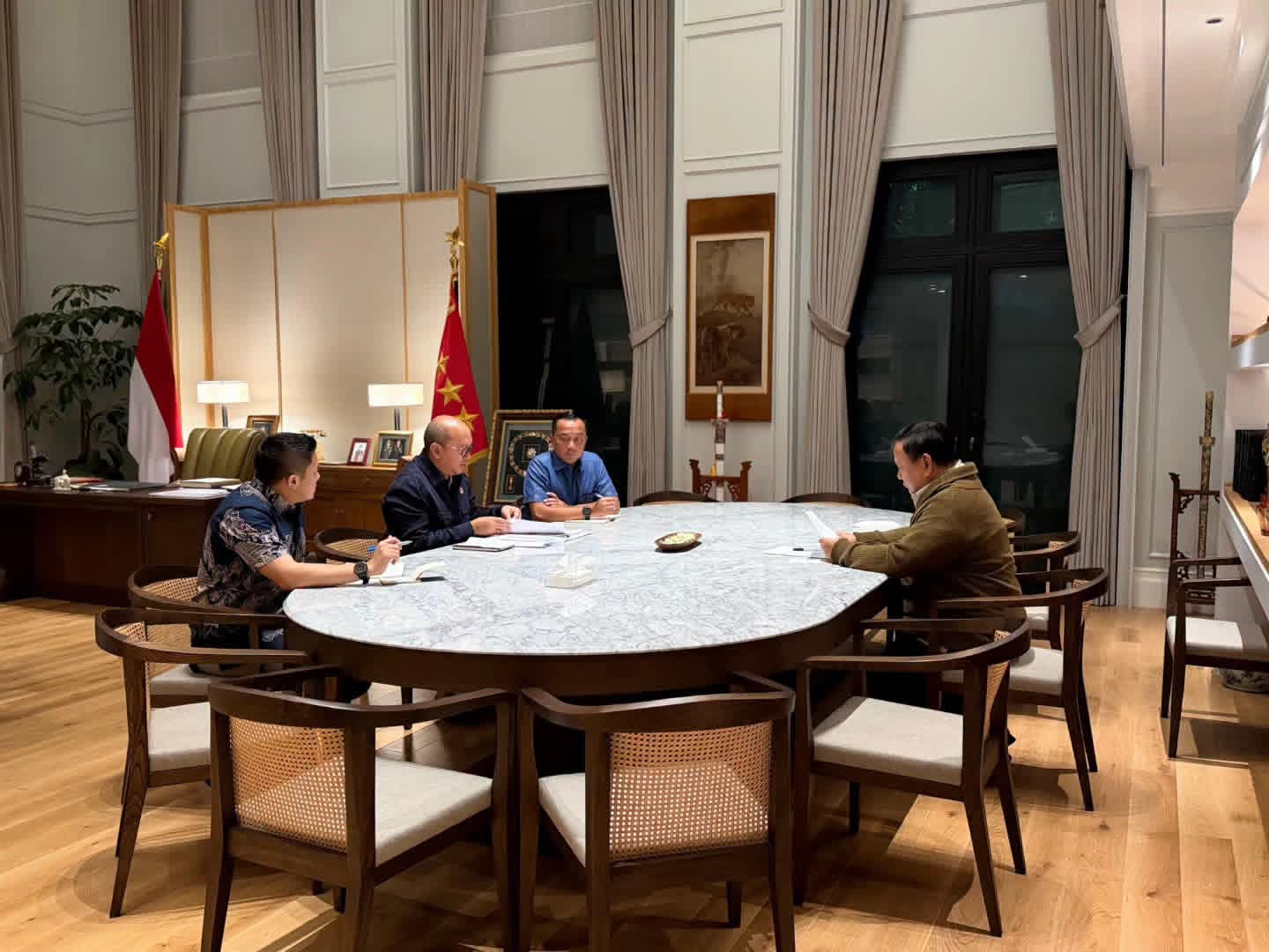 Prabowo dan Rosan Bahas Percepatan Transformasi BUMN, Danantara Disiapkan Jadi Motor Baru Pertumbuhan Ekonomi