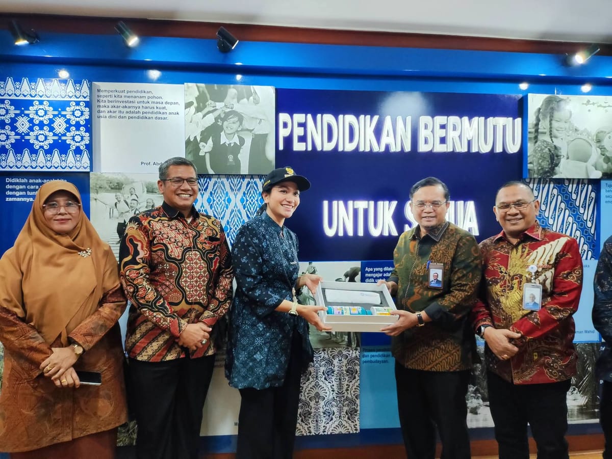 Bupati Annisa Perjuangkan Revitalisasi 53 Sekolah dan Sekolah Nasional Terintegrasi untuk Dharmasraya