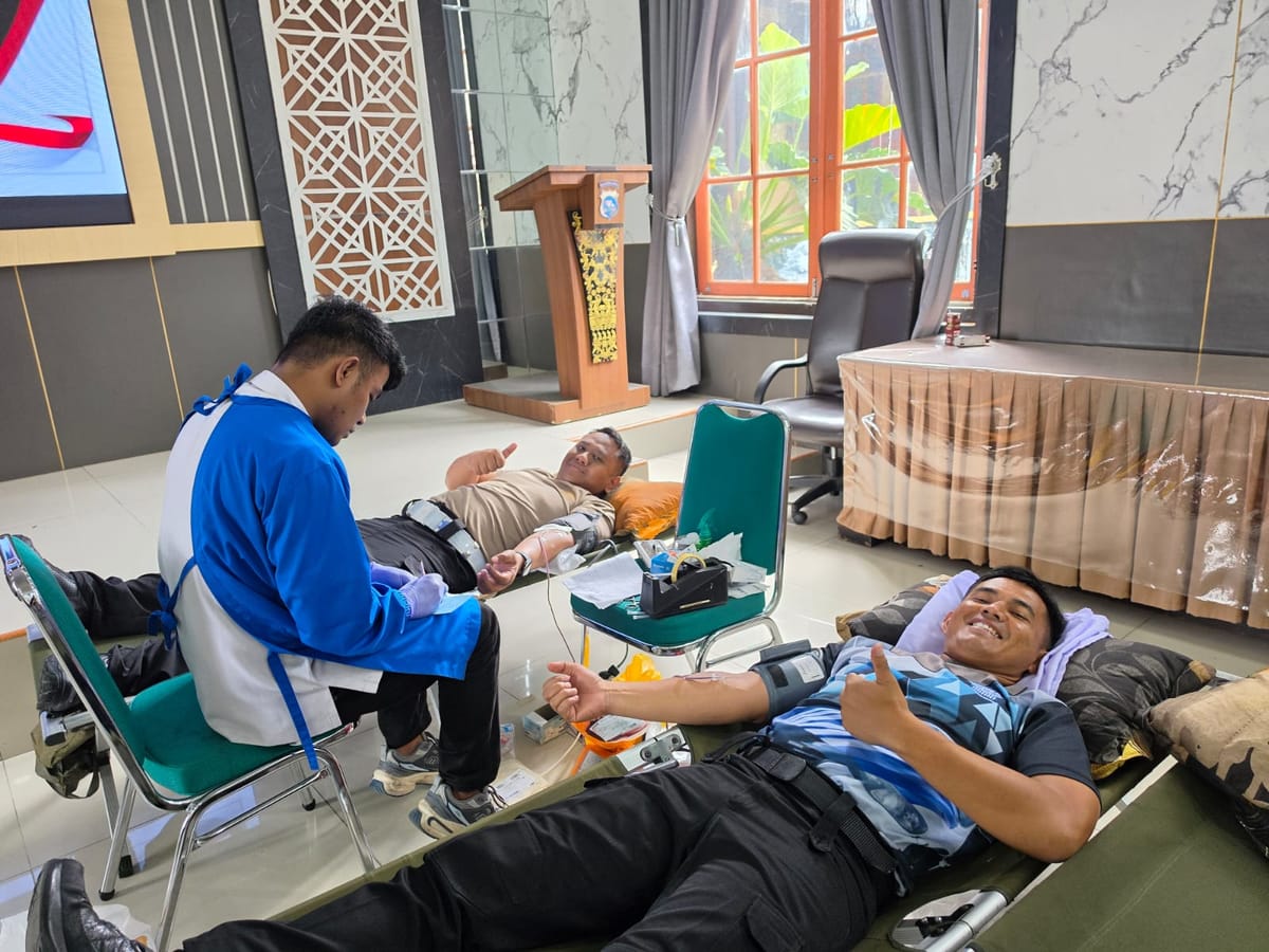 Semarak HUT Bhayangkara ke-80, Satlantas Polresta Bukittinggi Laksanakan Bakti Donor Darah