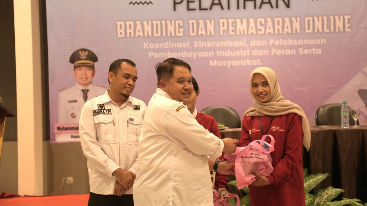 Disnaker Jember Latih Pelaku IKM Kuasai Pemasaran Digital