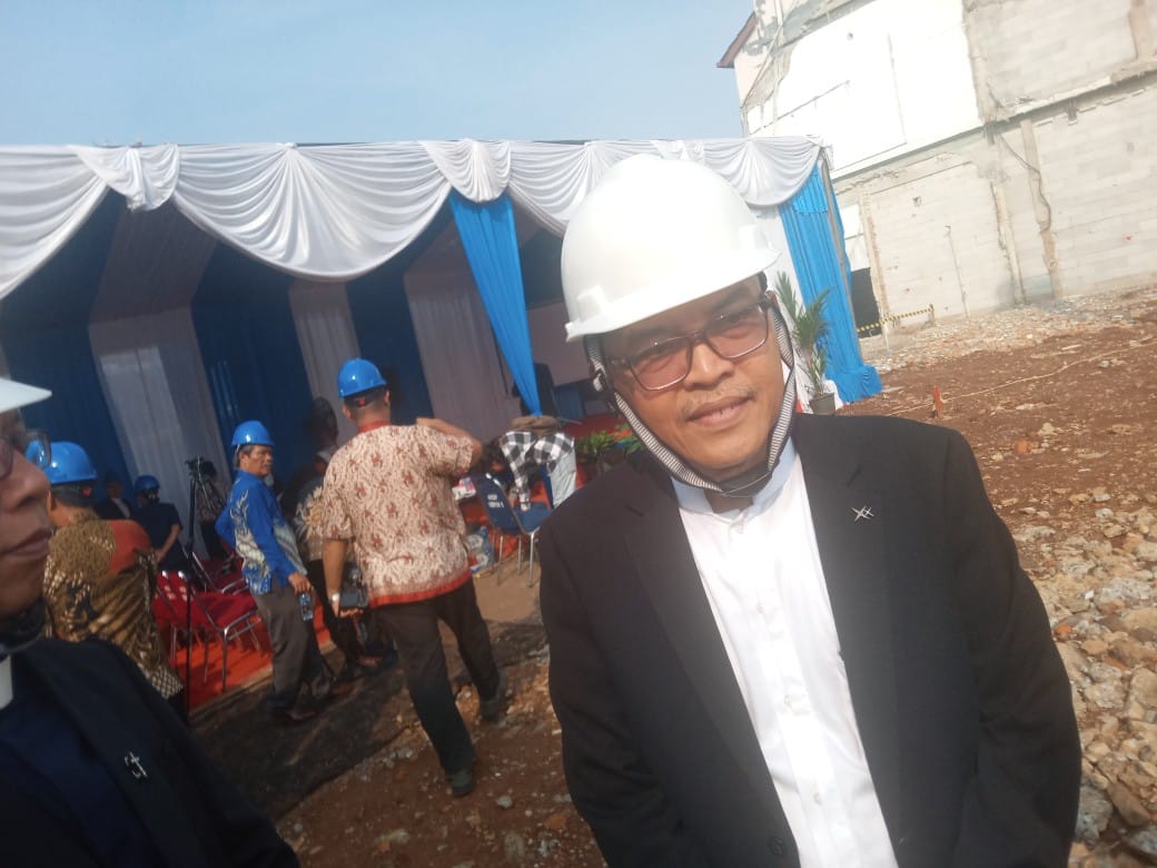 Ketua Panitia Pelaksana Pembangunan -Helbert Manalu SH ( foto:dok.Spektroom)