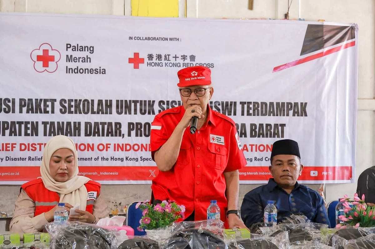 PMI Salurkan 500 School Kit untuk Siswa Terdampak Galodo di Tanah Datar, Dukung Pemulihan Pendidikan Pascabencana