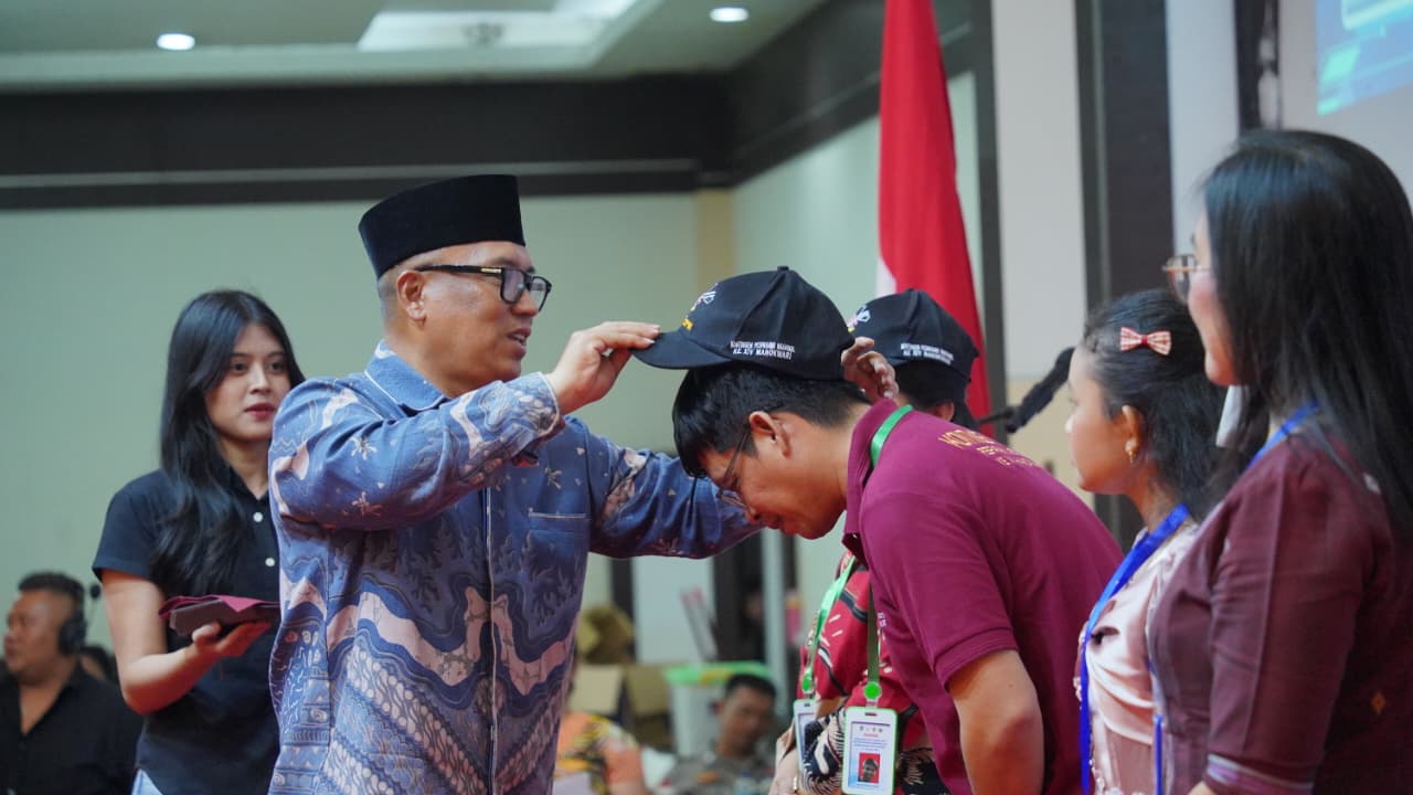 Wagub Kepri Lepas Kontingen Pesparawi Kepri ke Ajang Tingkat Nasional di Manokwari