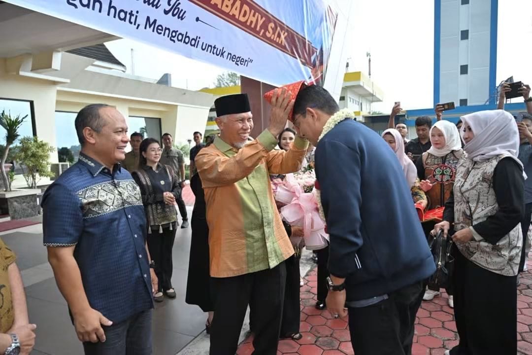 Gubernur Mahyeldi Sambut Kedatangan Kapolda Sumbar yang baru Irjen Pol. Djati Wiyoto Abadhy