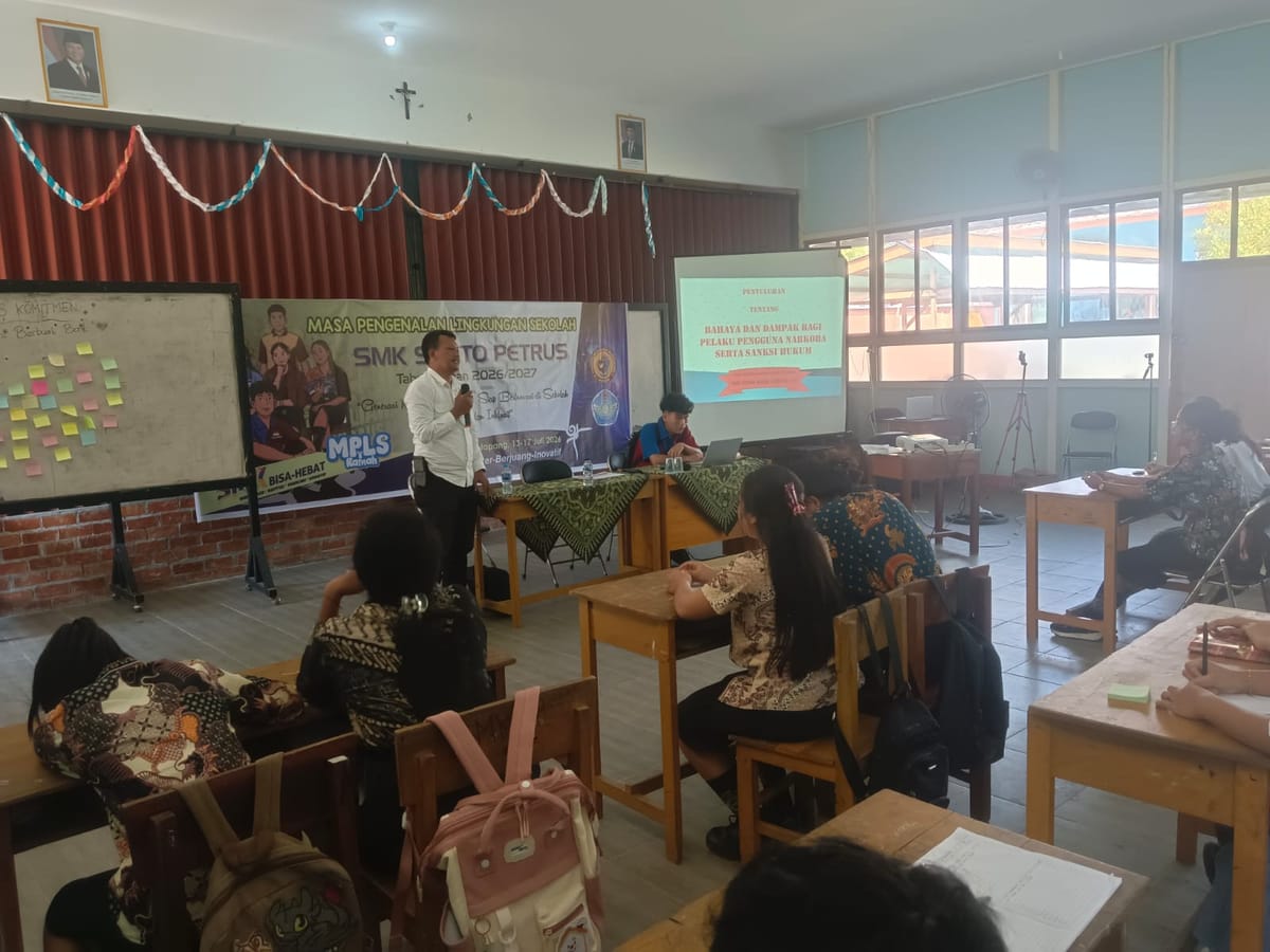 Ketika Polisi Menjadi Guru di Hari Pertama Sekolah: Menjaga Mimpi Murid Baru dari Ancaman Narkoba dan Perundungan