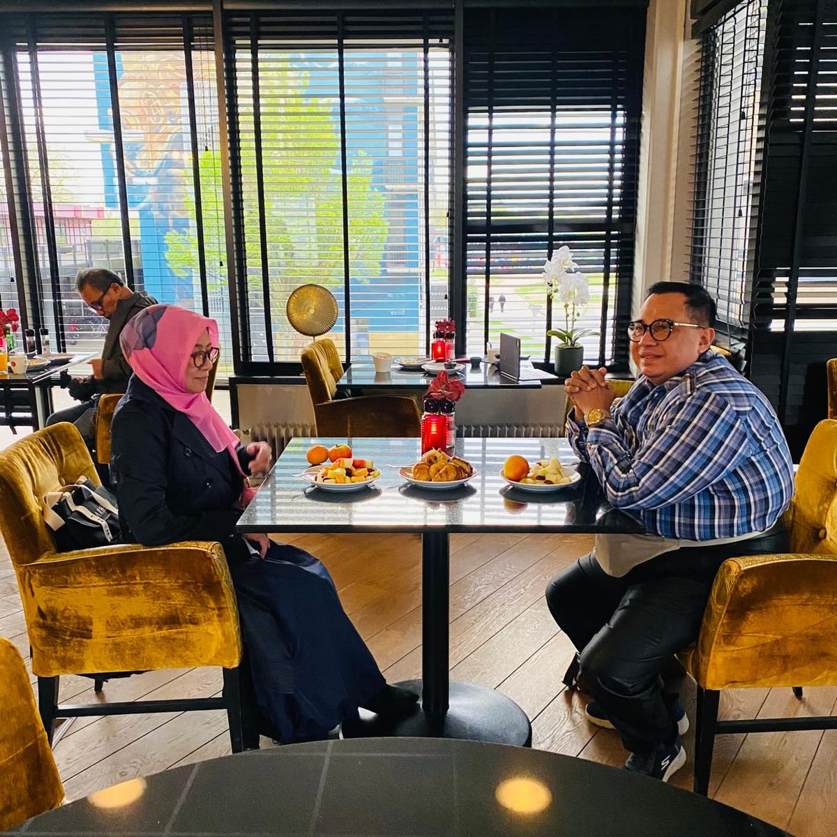 Bonjour, Au Revoir: Menyusuri Paris, Surga Belanja yang Tak Pernah Kehilangan Pesona