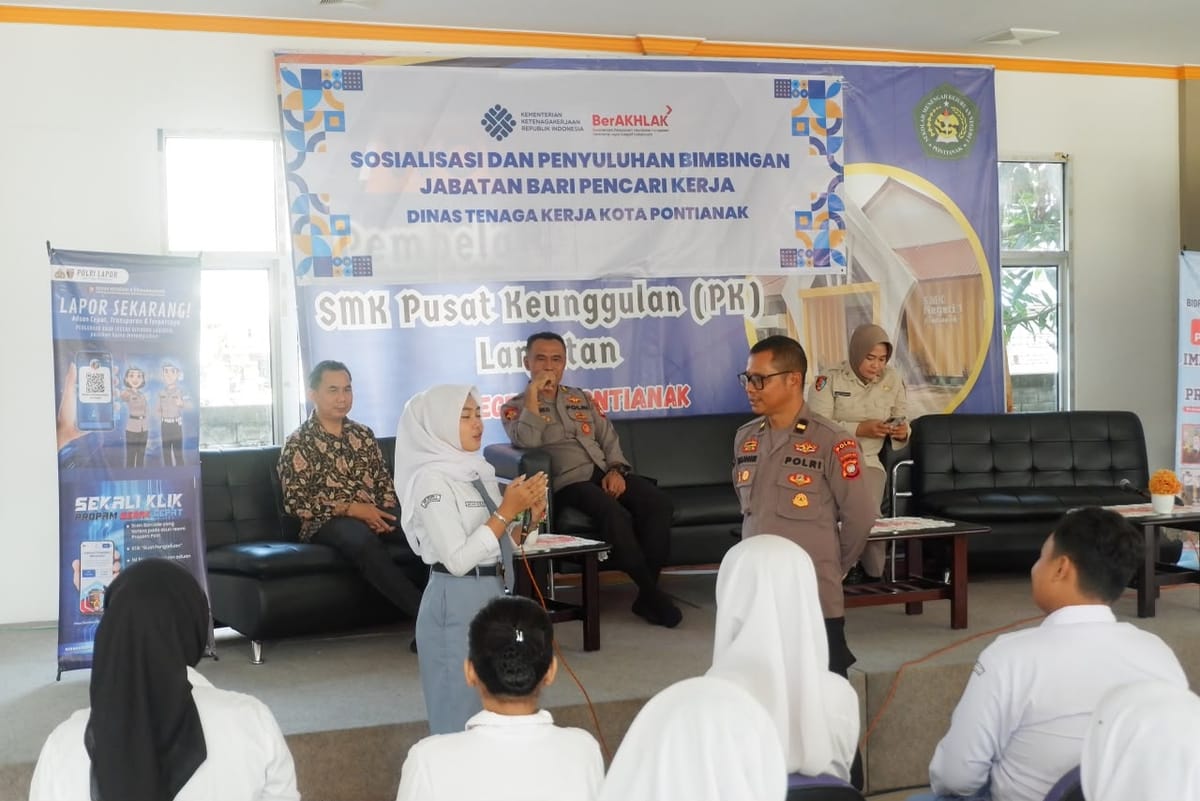 Di Ruang Kelas Itu, Polisi bicara  Integritas dan Cara Bertahan di Tengah Banjir Informasi