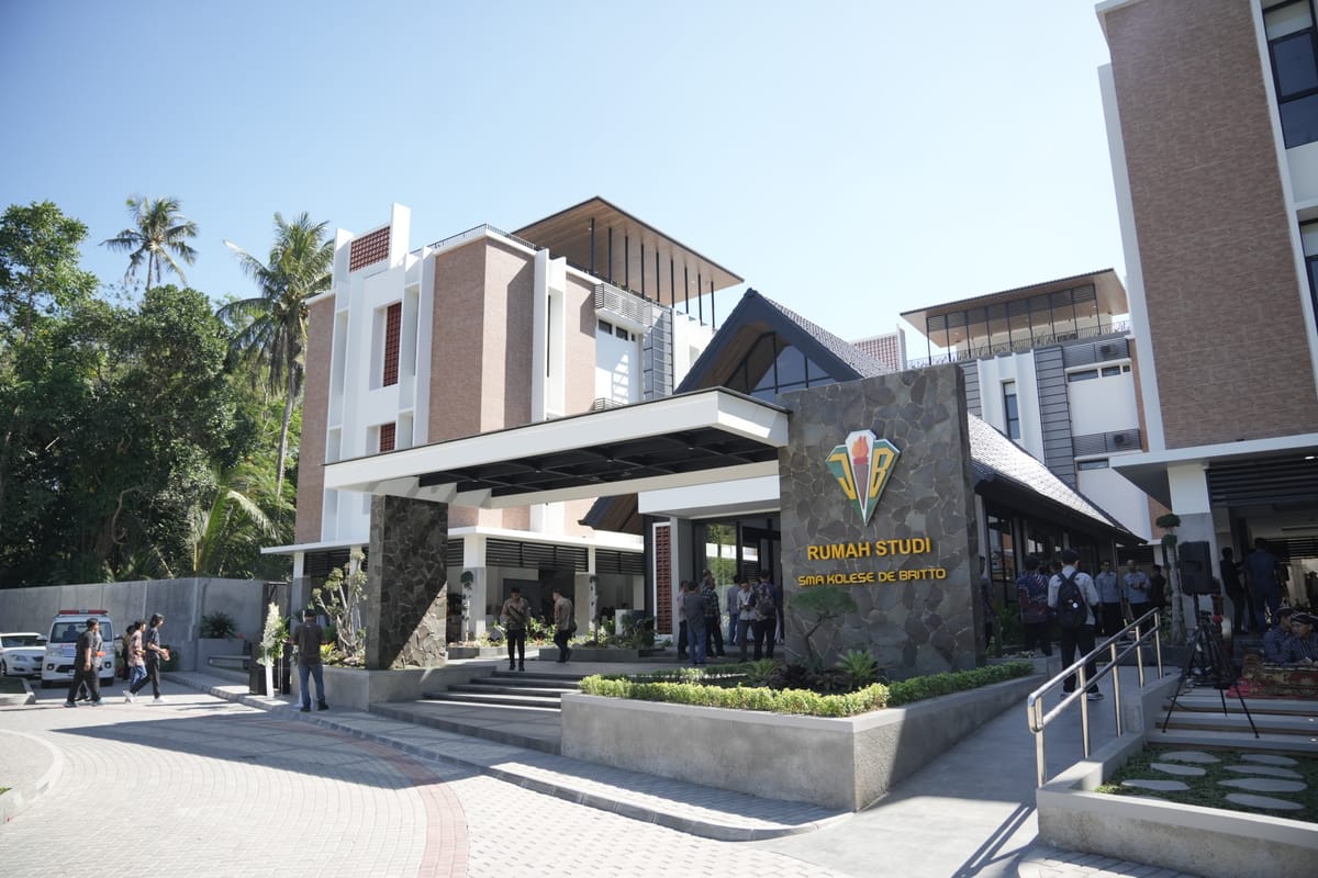 Gubernur DIY Resmikan Laboratorium Alam SMA Kolese De Britto di Kalurahan Trimulyo Sleman.