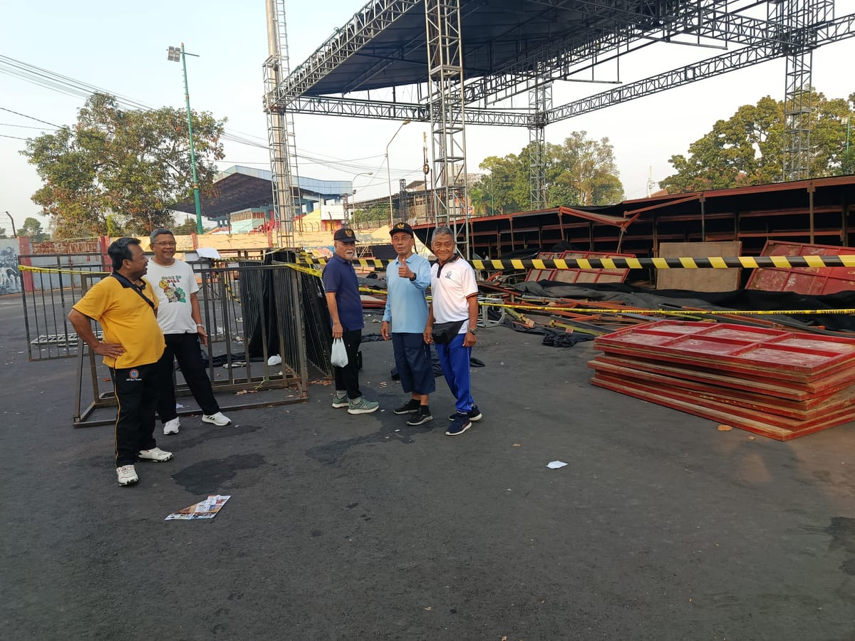Warga Soroti Keselamatan Usai Panggung Kehormatan Ambruk di GOR Satria Purwokerto Korban 90 orang