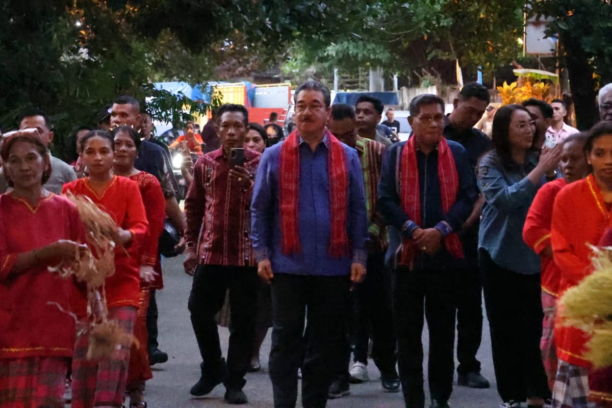 Hadiri Misa Perdana Imam Baru, Gubernur Maluku Ajak Gereja Perkuat Benteng Moral Generasi Maluku
