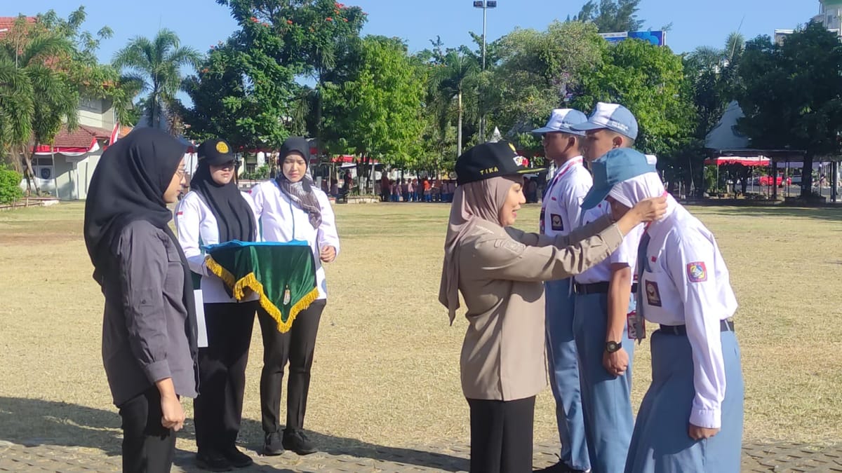 Paskibra Kabupaten Kendal Memulai Pemusatan Latihan di Alun-alun