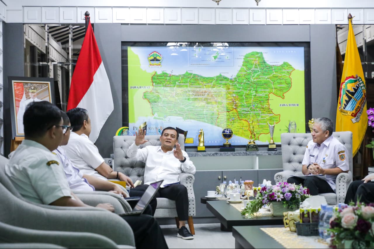 Generasi Muda Tangani Teknologi Smart Farming pada Program Revola di Banjarnegara