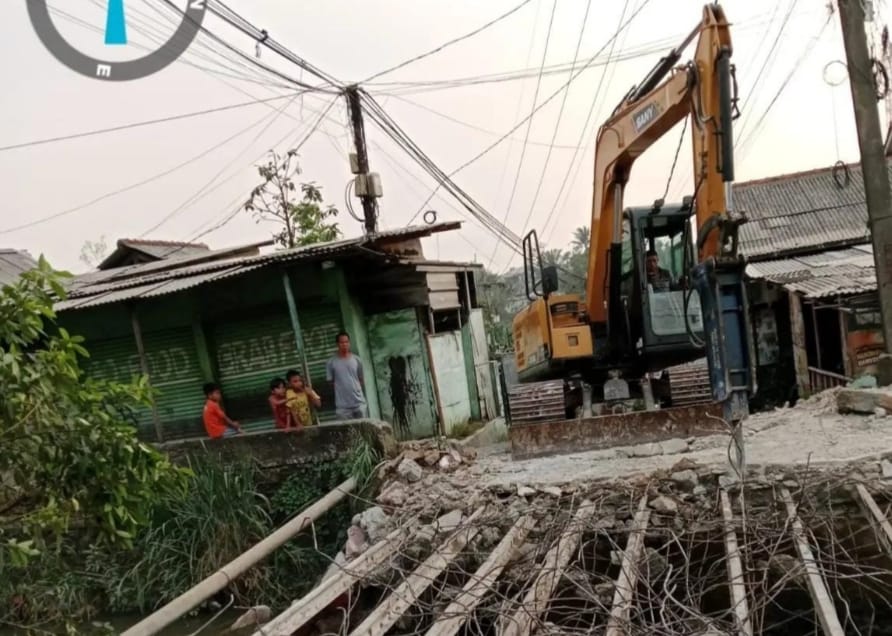 Jembatan Pemuda Jaya Yang Menghubungkan Depok Dengan Pemkab Bogor  Dalam Tahap Pembangunan
