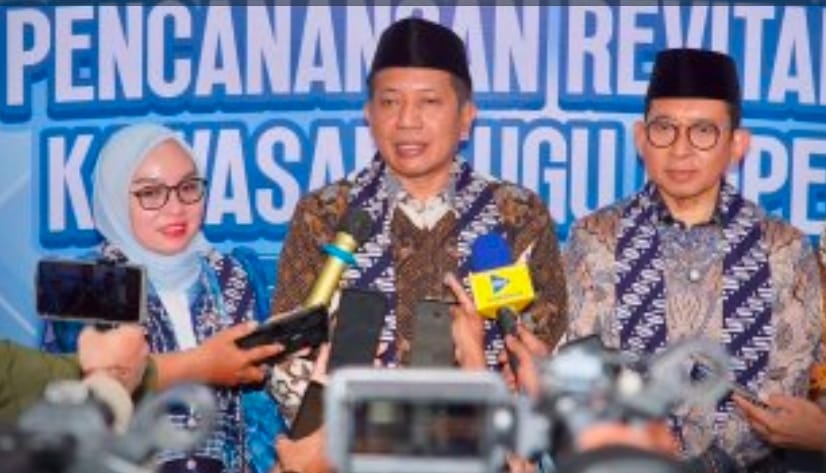 Menkop Melakukan Pencanangan Revitalisasi Tugu Koperasi Tasikmalaya